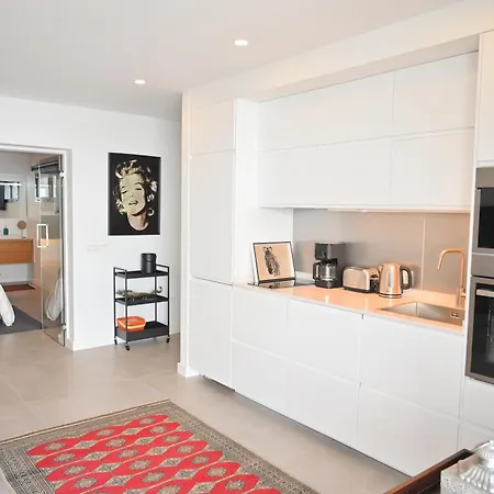 Luxury Penthouse Panoramic Ocean Views 2bedroom With Jacuzzi Apartment