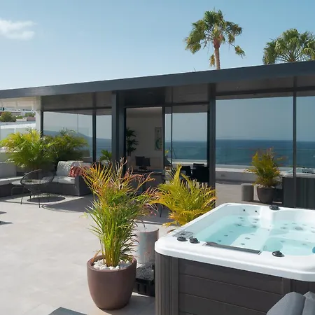 Daire Luxury Penthouse Panoramic Ocean Views 2bedroom With Jacuzzi