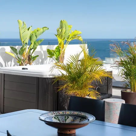 Luxury Penthouse Panoramic Ocean Views 2bedroom With Jacuzzi Daire